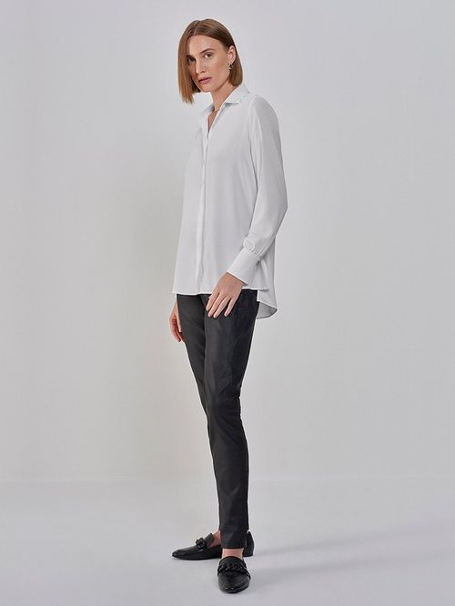 Camisa Ampla com Fenda Lateral Driele