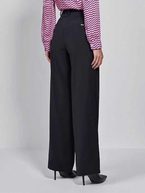 Calça Pantalona Preta de Alfaiataria Timotea