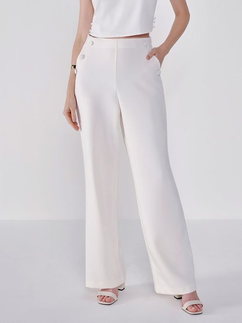 Calça Pantalona Off White de Alfaiataria com Botões Forrados Regiane
