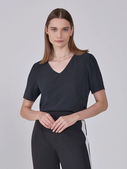 Blusa Feminina Preta de Manga Curta Nilda