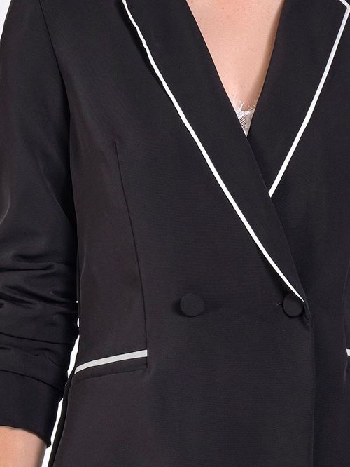 Blazer Cruzado de Alfaiataria Beatrice Preto