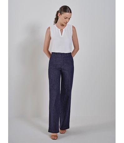 Regata Feminina Off White com Decote V Suzana