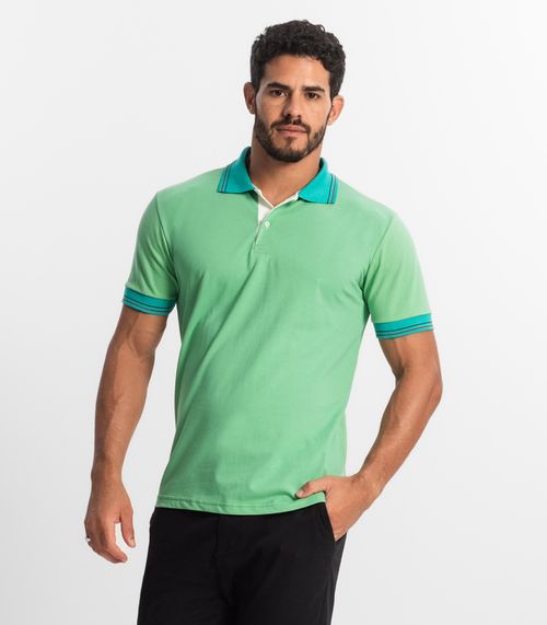 Polos Básicas Com Detalhe Na Gola Verde