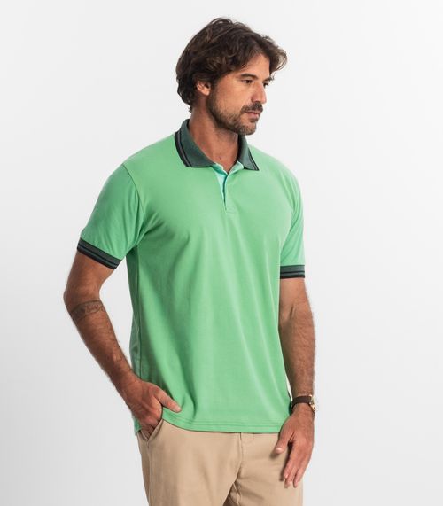 Polos Básicas Com Detalhe Na Gola Unica