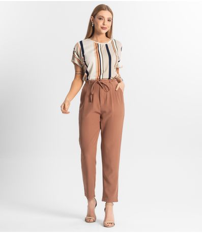 Calça Feminina Cenoura Em Alfaiataria Veshine Marrom