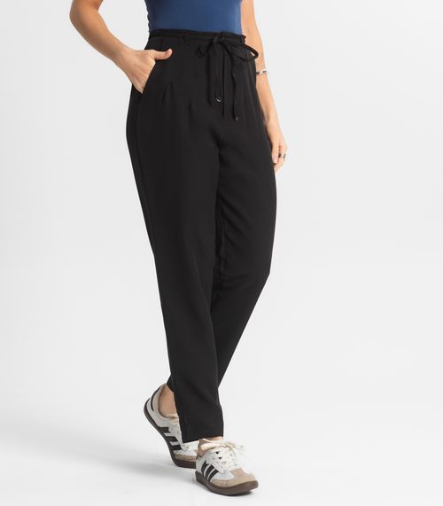 Calça Feminina Cenoura Em Alfaiataria Veshine Preto