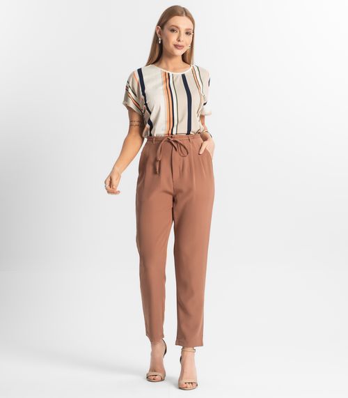 Calça Feminina Cenoura Em Alfaiataria Veshine Marrom