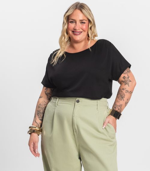 Blusa Lisa Plus Infinita Cor Preto