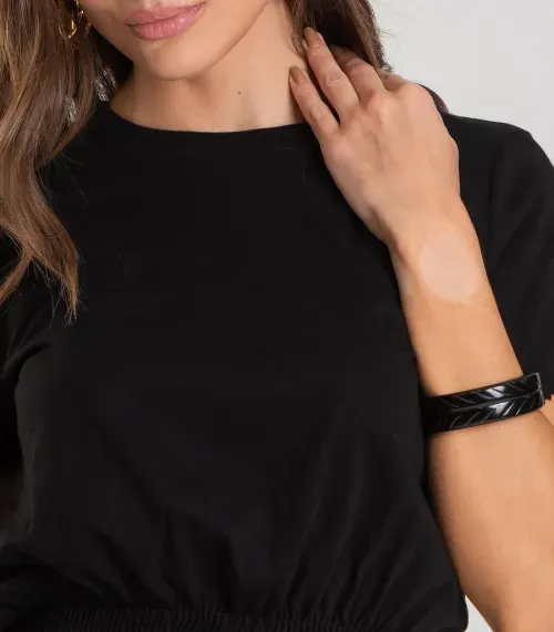 Blusa Feminina Com Lastex Dianna Preto