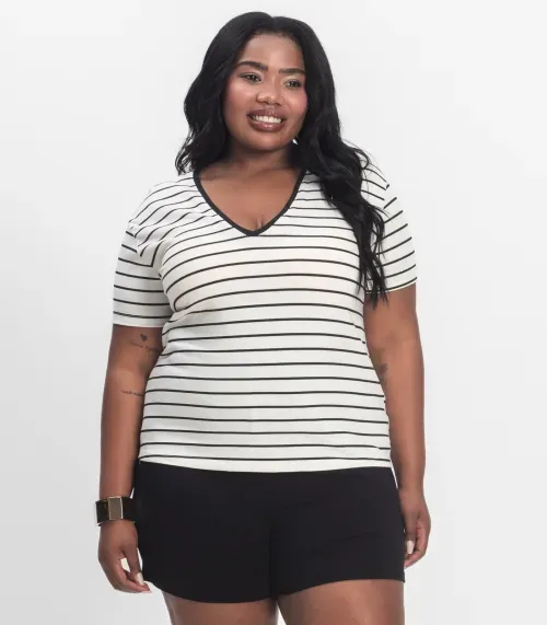 Blusa Feminina Plus Size Gola V Secret Glam Bege