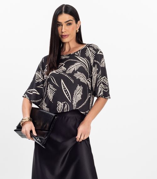 Blusa Feminina em Tecido Infinita Cor Preto