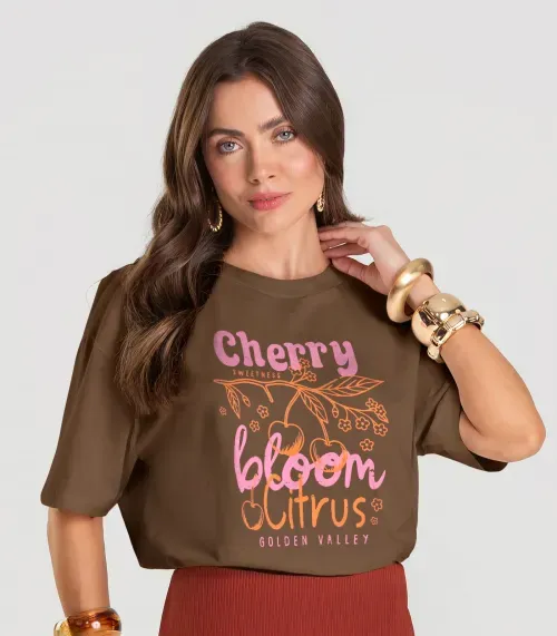 T- Shirt Feminina Oversized Dianna Marrom