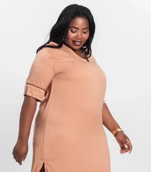 Vestido Manga Curta em Viscose Secret Glam Marrom