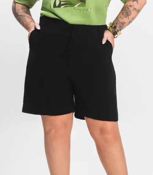 Shorts Feminino Plus Size em Linho Secret Glam Preto
