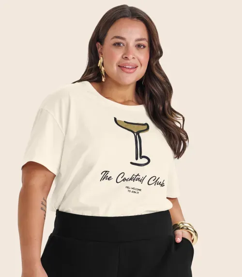 Camiseta Plus Size em Meia Malha Secret Glam Bege
