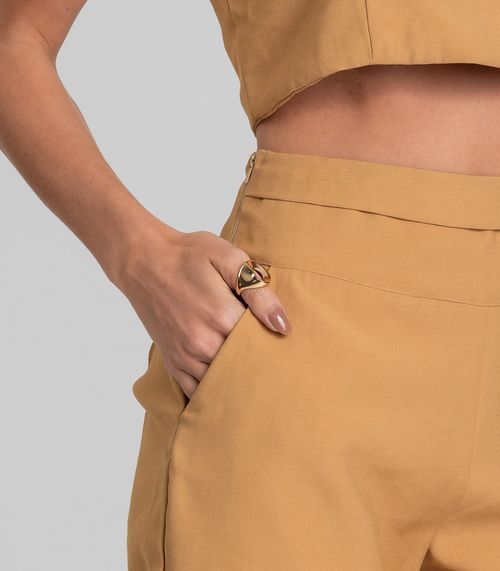 Shorts Feminino Cós Alto Em Alfaiataria Dianna Marrom