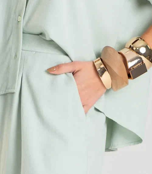 Shorts Feminino Em Tecido de Viscose Dianna Verde