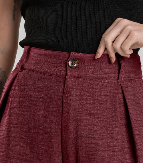 Shorts Feminino em Tecido Dianna Vermelho