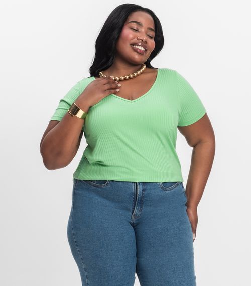 Blusa Feminina Plus Size da Infinita Cor Verde