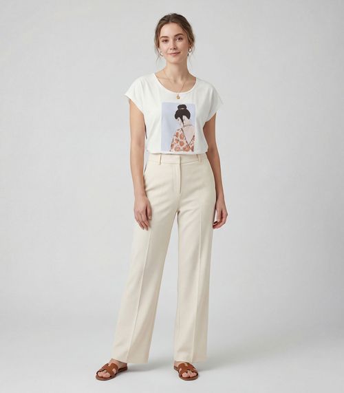 Blusa Feminina Manga Curta Infinita Cor Bege