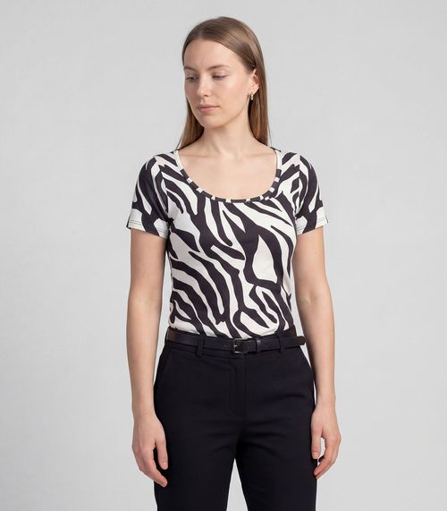 Blusa Feminina em Malha Visco Infinita Cor Preto