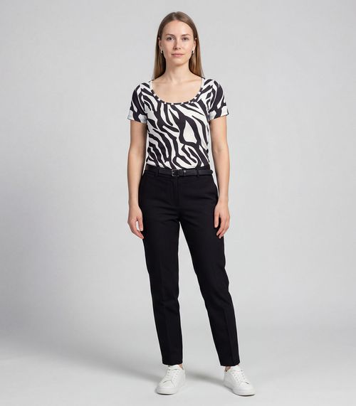 Blusa Feminina em Malha Visco Infinita Cor Preto