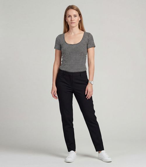 Blusa Feminina em Malha Visco Infinita Cor Preto