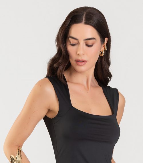 Blusa Feminina Com Decote Quadrado Dianna Preto