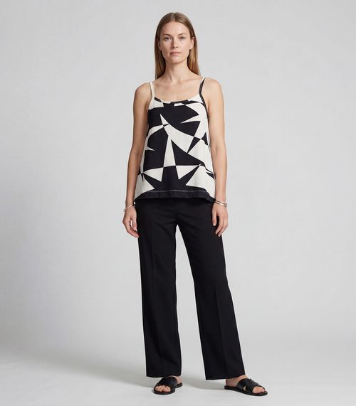 Blusa de Alça Tecido Viscose Infinita Cor Preto