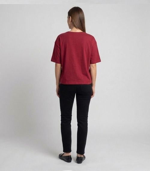 Blusa Feminina Com Estampa Localizada Infinita Cor Vermelho