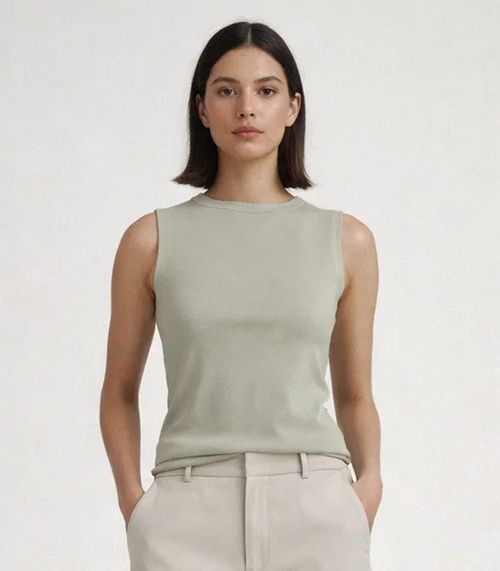 Regata Feminina Decote Nas Costas Infinita Cor Verde