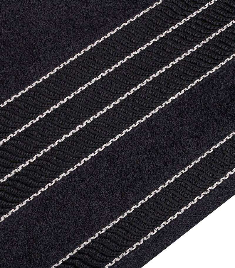 7151417-7539-01.jpg